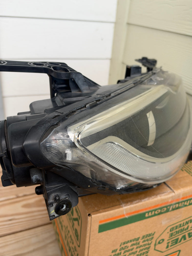 2015-2017 Chrysler 200 Halogen LH Driver Side Headlight 68110247AD